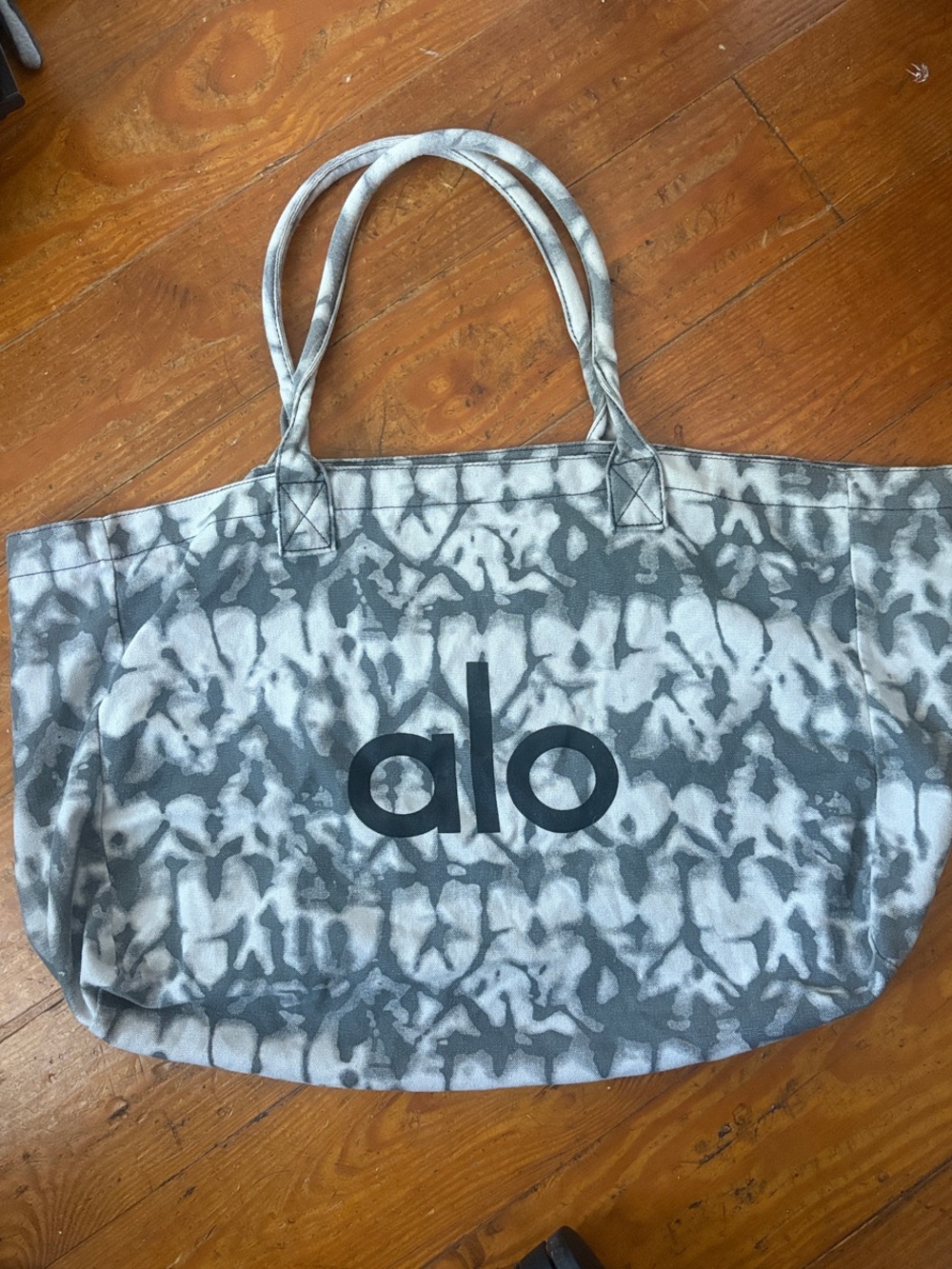 ALO Yoga Gray and White Tie-Dye Canvas Tote